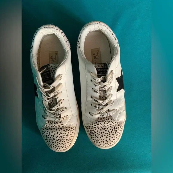 Stylish Vintage Havana Forever Wild Cheetah White and Black Women’s Sneakers - Picture 3 of 5